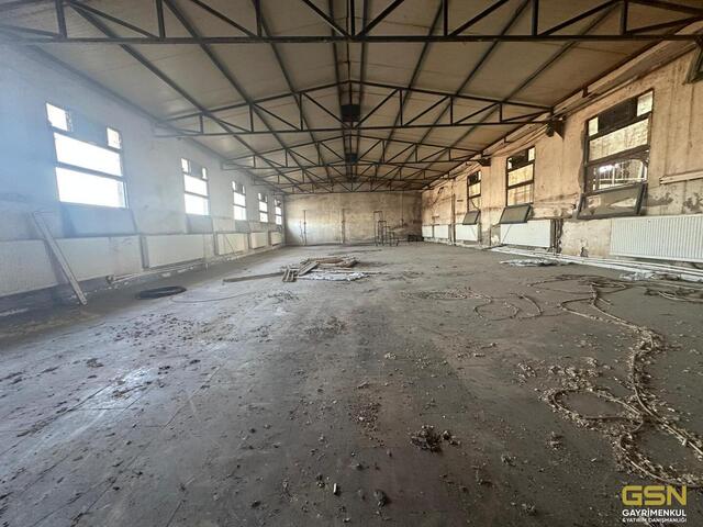 35-İZMİR BORNOVA PINARBAŞINDA SATILIK İŞYERİ VE ARAZİ